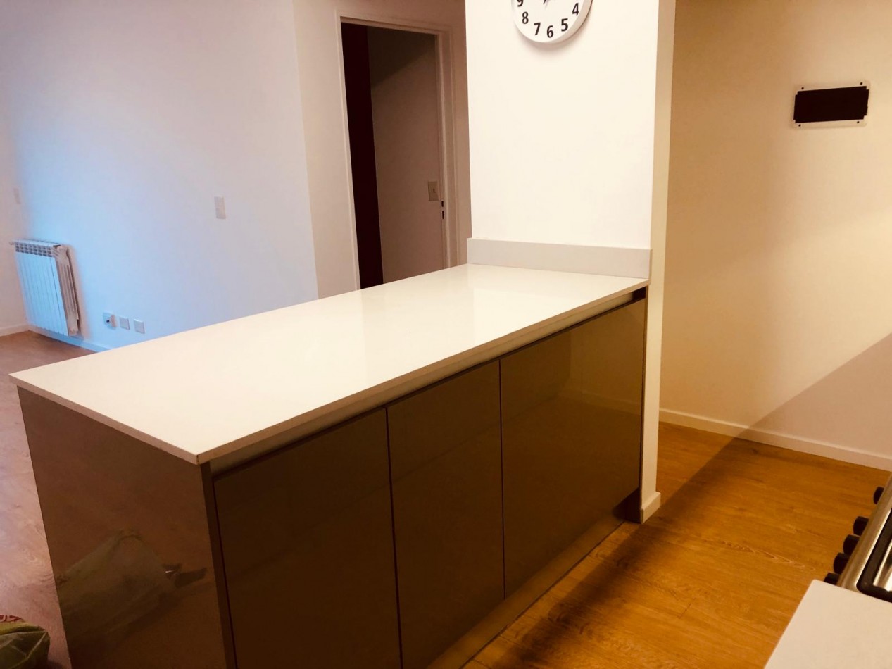 Tomas Le Breton 4200. Departamento 2 ambientes al frente.|