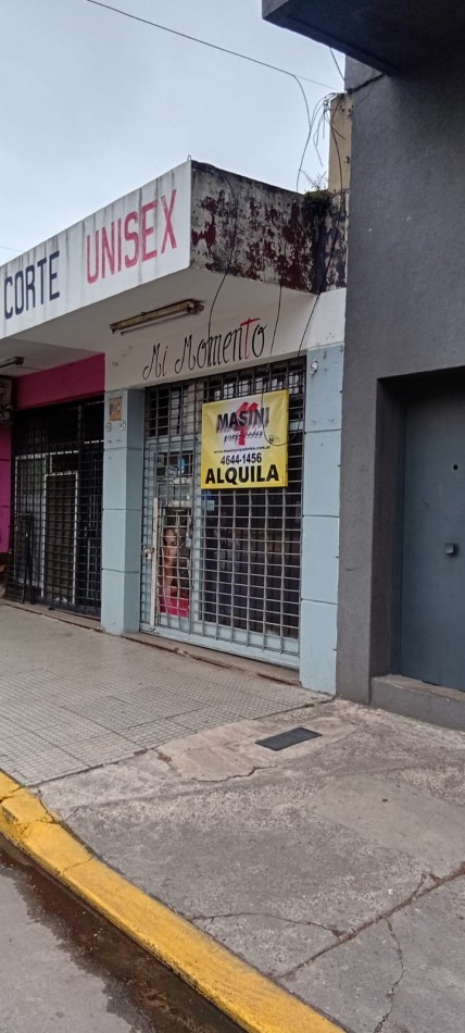 Pilar 1000. Local en alquiler.