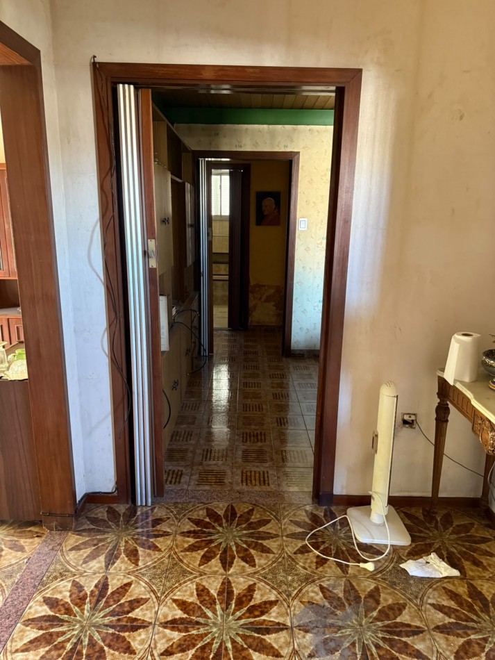 Martiniano Leguizamon 800. Piso unico de 4 ambientes.