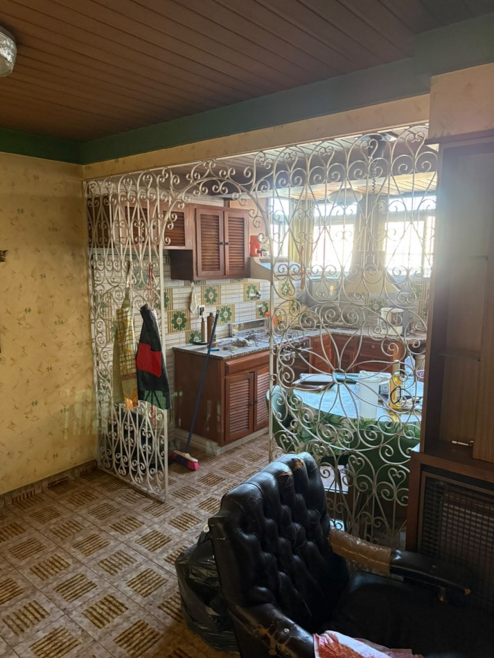 Martiniano Leguizamon 800. Piso unico de 4 ambientes.