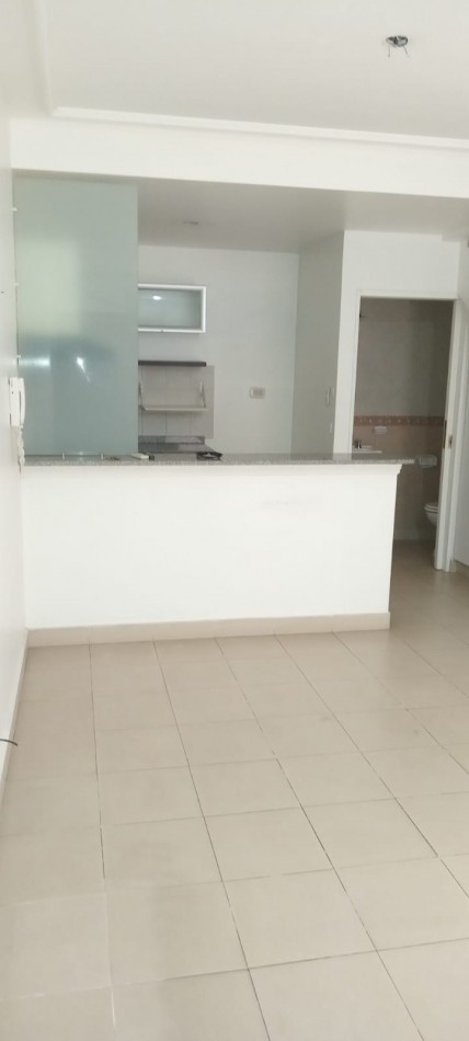 Pizarro 6200. Departamento 2 ambientes en duplex.