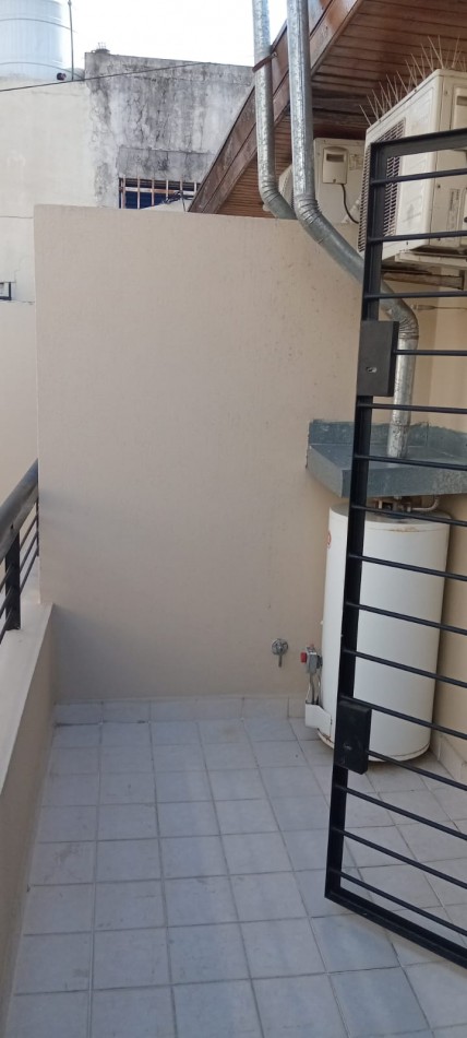 Pizarro 6200. Departamento 2 ambientes en duplex.