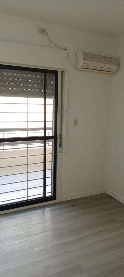 Pizarro 6200. Departamento 2 ambientes en duplex.
