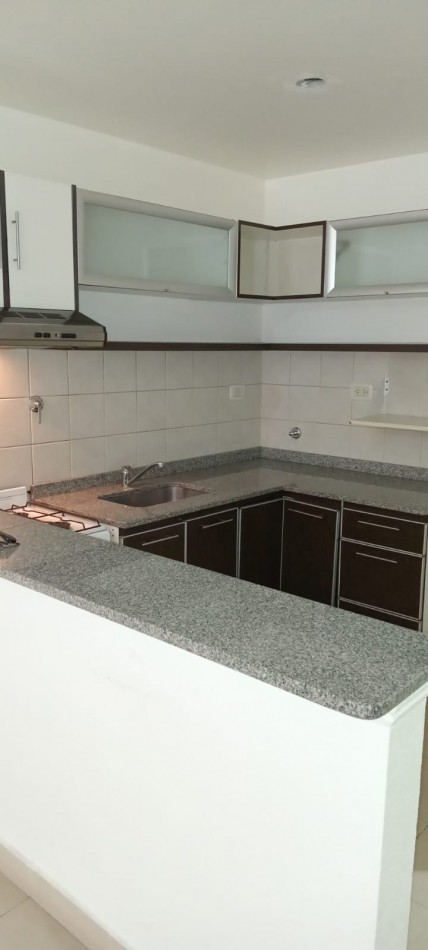 Pizarro 6200. Departamento 2 ambientes en duplex.