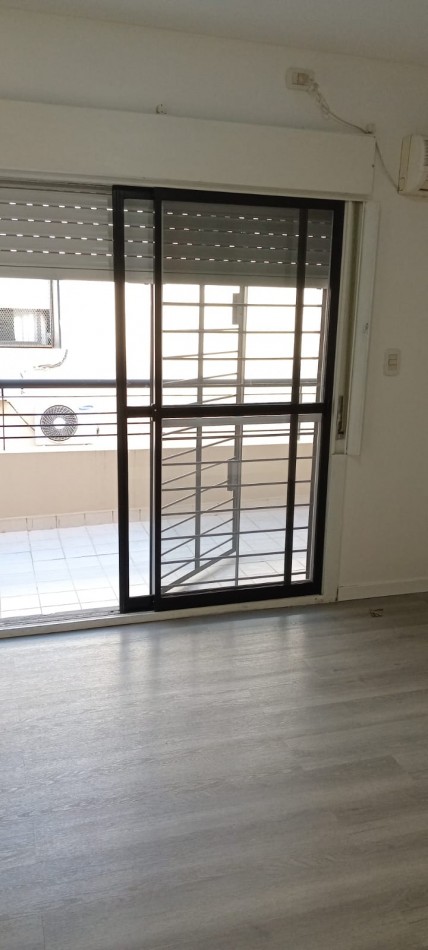 Pizarro 6200. Departamento 2 ambientes en duplex.