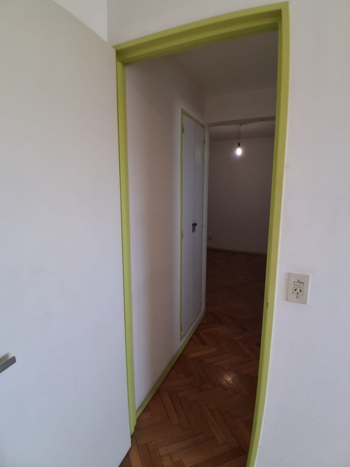 Rivadavia 10700. Departamento 2 ambientes.