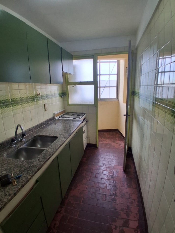 Rivadavia 10700. Departamento 2 ambientes.