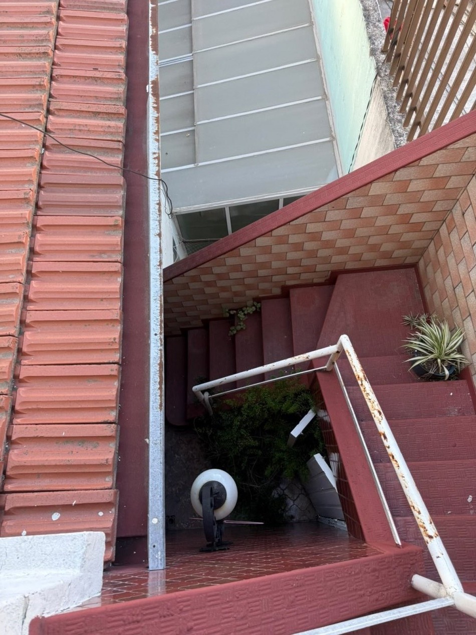 Martiniano Leguizamon 800. Piso unico de 4 ambientes.