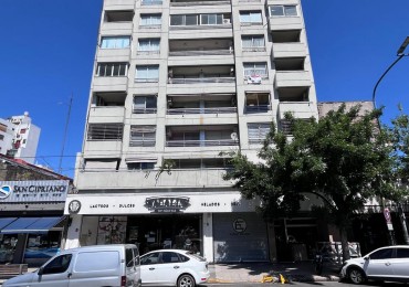 Juan Bautista Alberdi 5800. Departamento 2 ambientes con cochera.