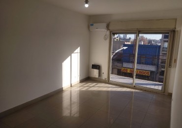 Rivadavia 10100. Departamento 2 ambientes